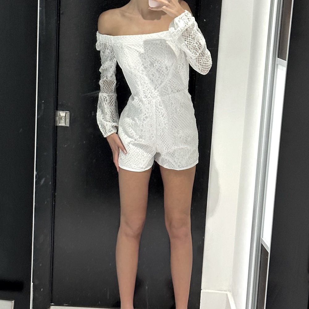 White lace romper from guess